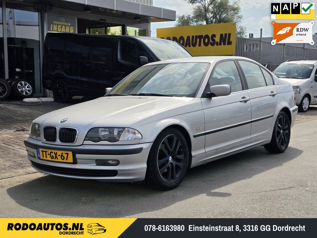 BMW 3-serie 320i Executive 6 Cilinder Opknapper ✅, Auto's, Euro 2, Gebruikt, 1340 kg, 150 pk