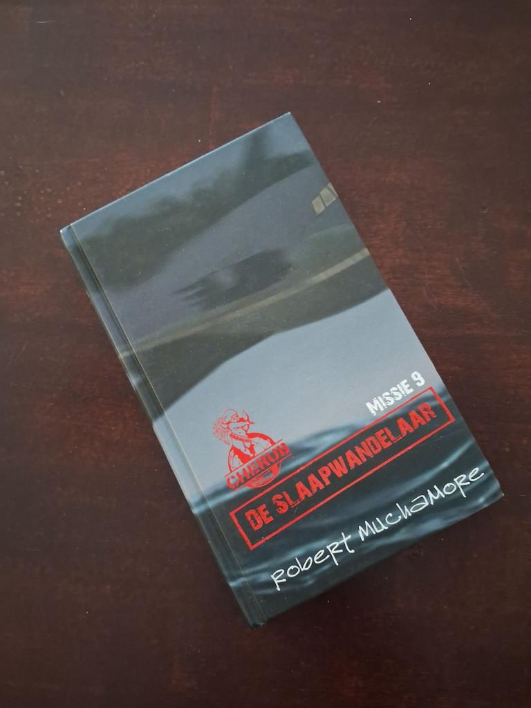 Robert Muchamore - de slaapwandelaar, cherub #9, Ophalen of Verzenden, Zo goed als nieuw