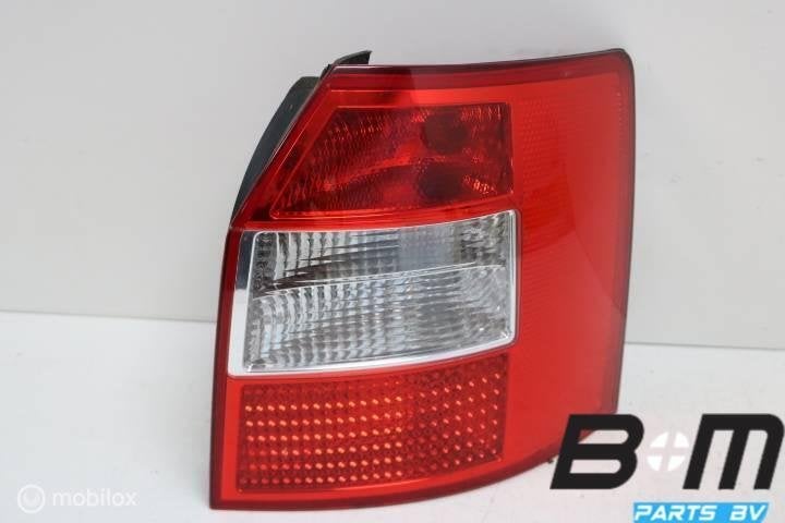 Achterlicht rechts A4 8E 1.8T 8E9945096A (partslink), Gebruikt