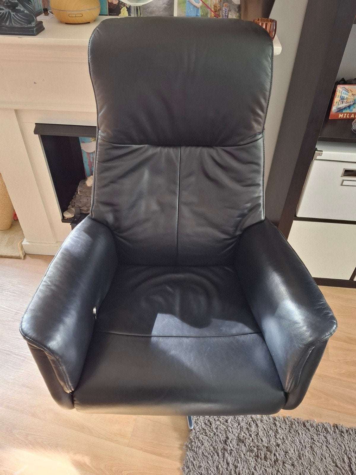 Leren Fauteuil draaibaar en verstelbaar, Ophalen, Minder dan 75 cm, Leer, Zo goed als nieuw
