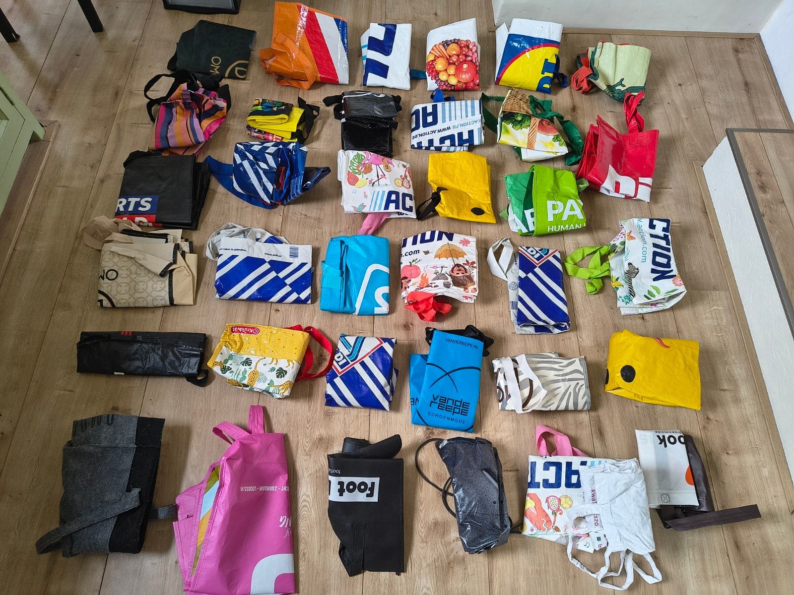 Enorme partij Big shoppers, 36x stevige boodschappen tassen., Gebruikt, Onb, Ophalen of Verzenden, Onb