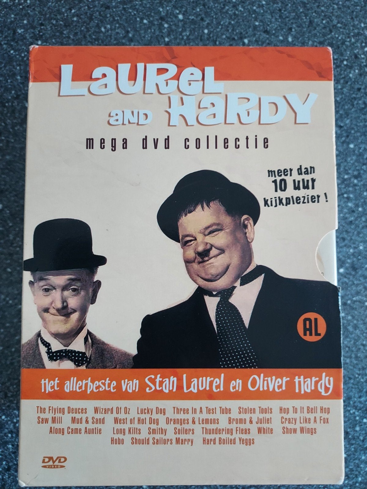 dvd box laurel en hardy, Alle leeftijden, Ophalen, Zo goed als nieuw, Tv-programma of Sketches