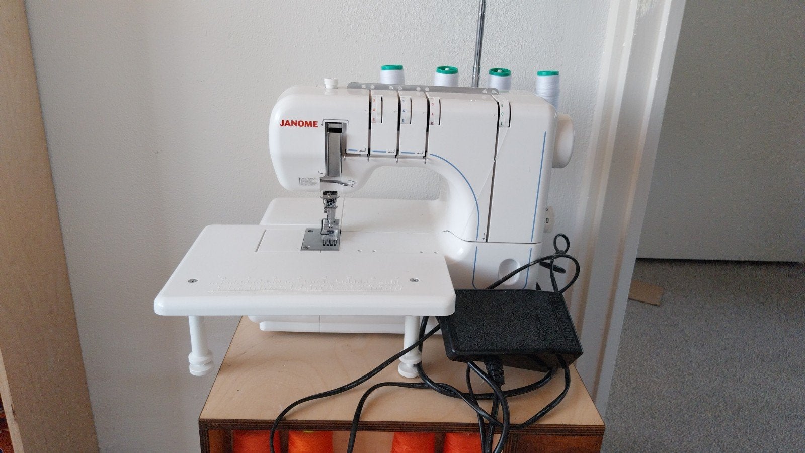 Janome CoverPro 1000DX Coverstitch Machine met accessoires, Ophalen, Gebruikt, Naaimachine, Janome