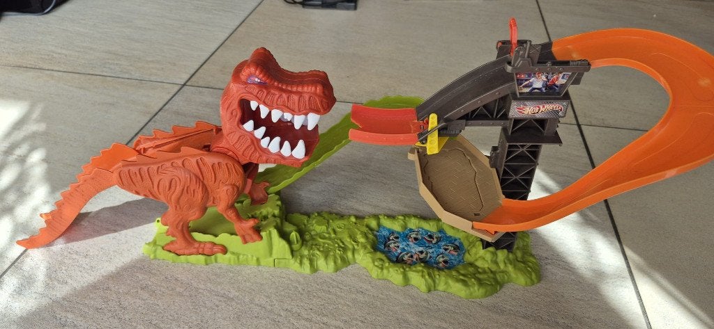 Hot wheels Dragon, Ophalen, Racebaan, Zelf te bouwen, Zo goed als nieuw