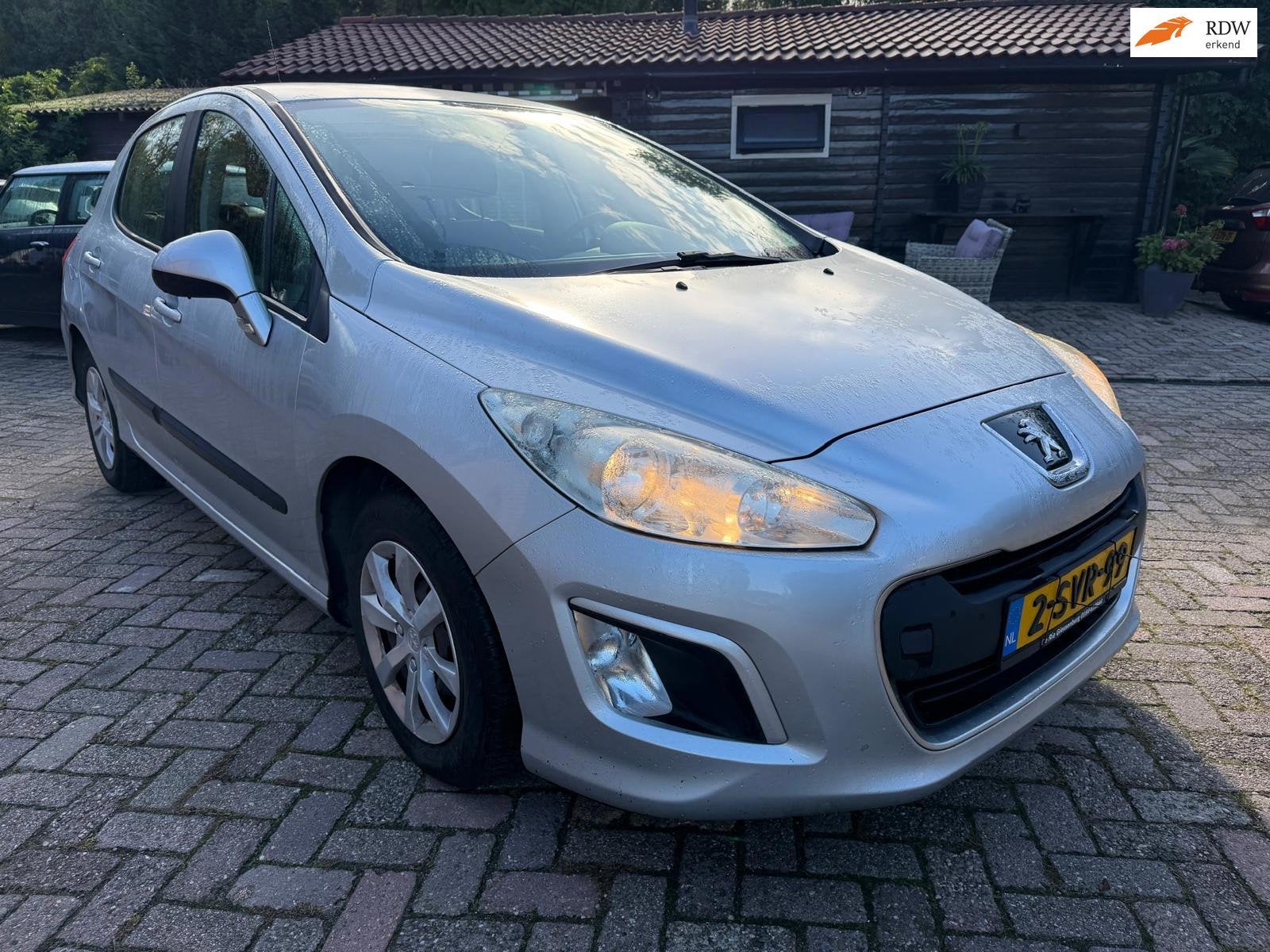 Peugeot 308 1.4 VTi Access NIEUWE APK, Euro 5, Gebruikt, 4 cilinders, 1165 kg