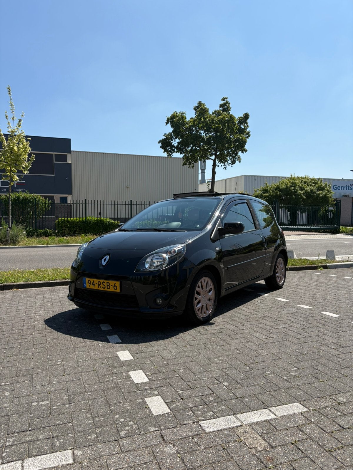 Renault Twingo panoramadak 2011, Auto's, Renault, 839 kg, Twingo, 74 pk, 4 cilinders