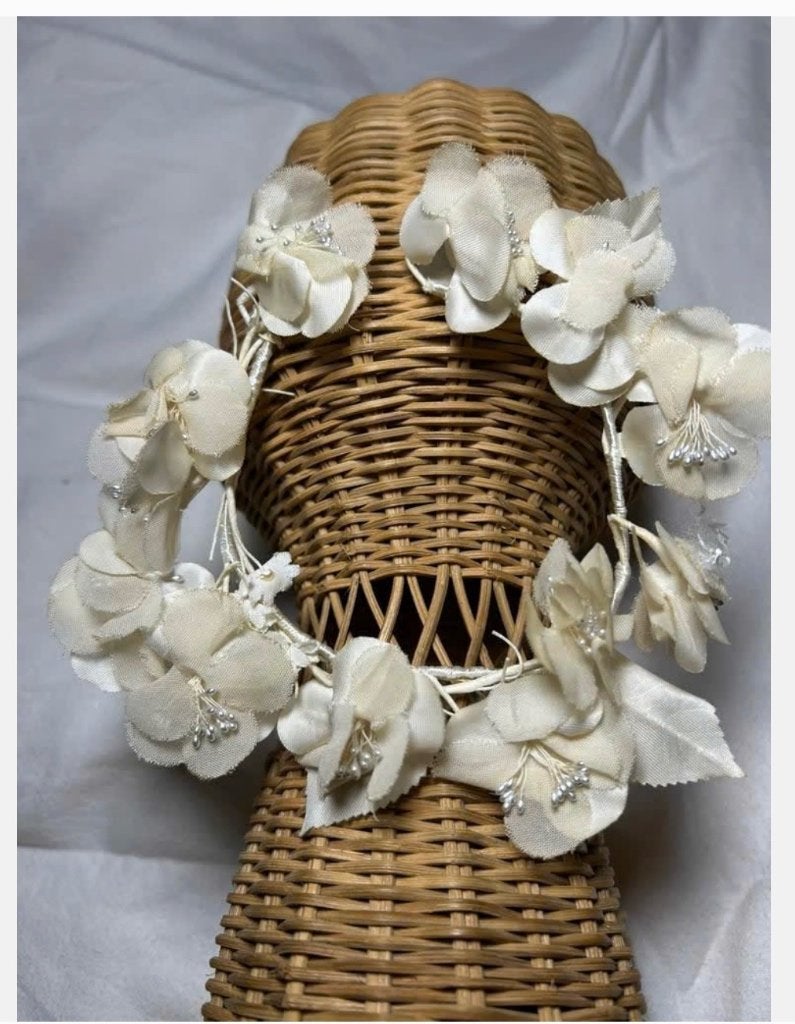Antieke tiara met blaadjes en bloemen, kleine knopjes, Antiek en Kunst, Antiek | Kleding en Accessoires, Ophalen of Verzenden