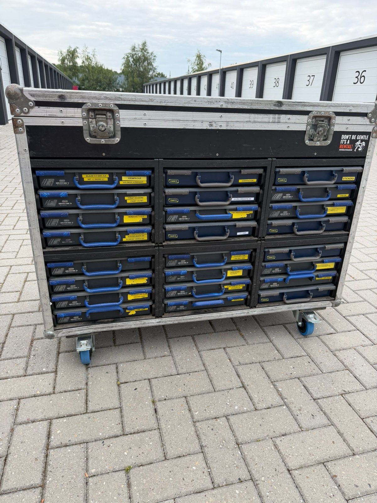Flightcase met raaco assortiment systeem, Ophalen, Zo goed als nieuw, Overige typen, Minder dan 2 meter
