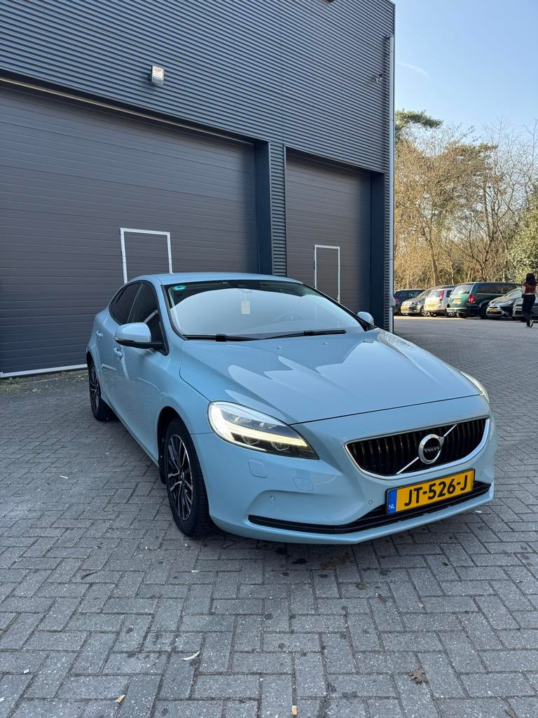 Volvo V40 D2 2.0 175PK Aut-6 2016, Auto's, 4 cilinders, Blauw, 1353 kg, Origineel Nederlands
