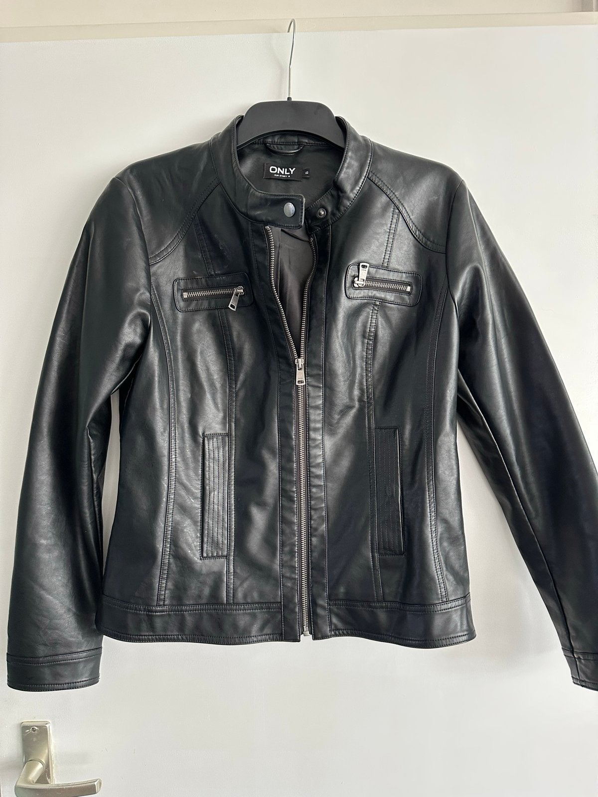 ONLY Faux Leren Bikerjack - Nieuw, Ophalen of Verzenden, Nieuw, Maat 42/44 (L), Zwart