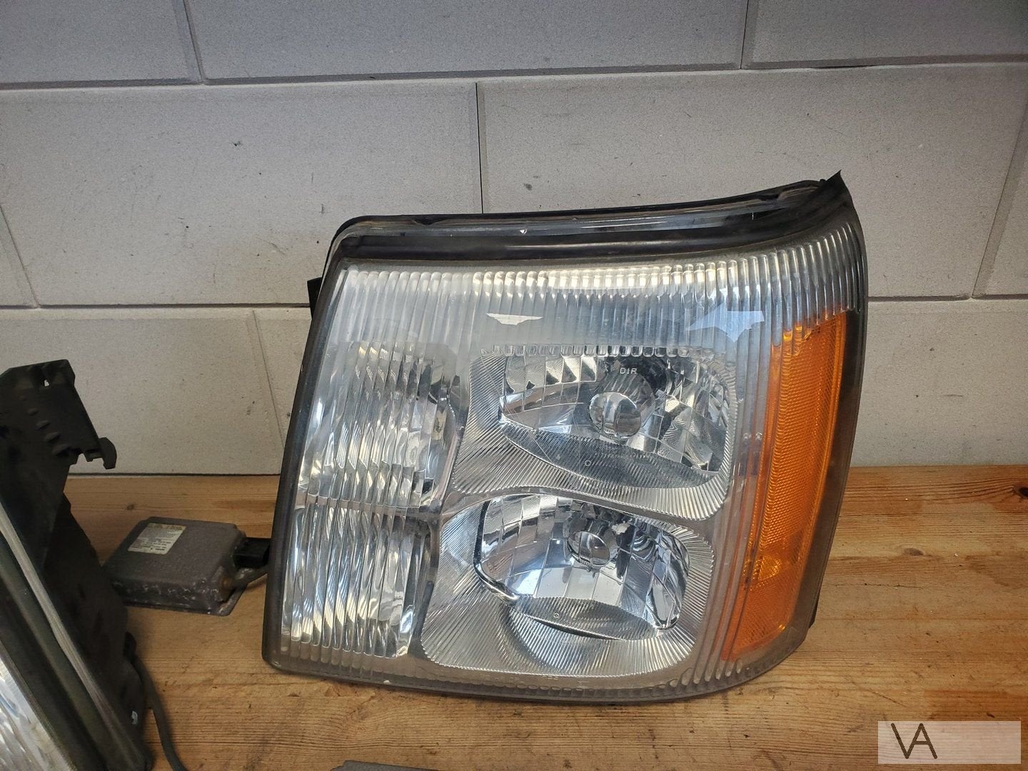Cadillac Escalade 2002 - 2007 koplamp XENON links €350, Auto-onderdelen, Verlichting, Cadillac, Gebruikt, -, -