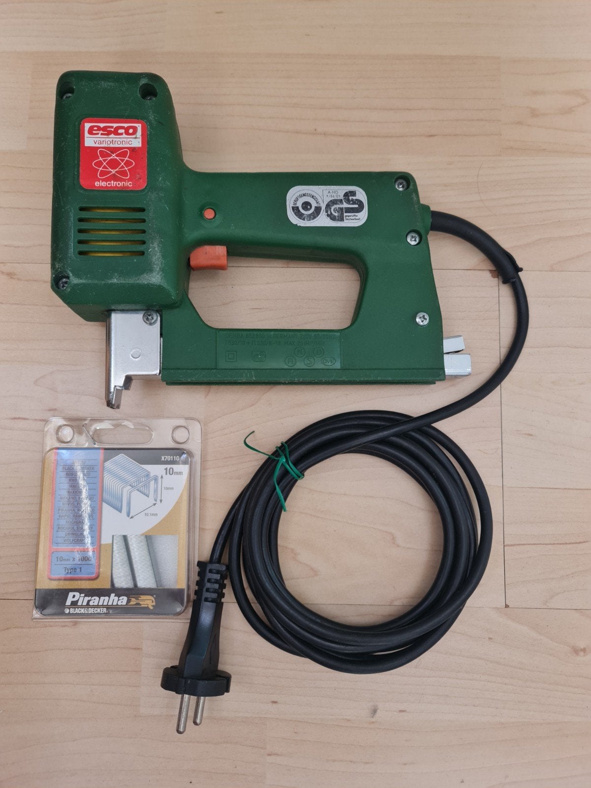 Esco Variotronic Electronic Tacker/Nietmachine met nietjes, Ophalen of Verzenden, Gebruikt, Tacker/nietmachine, Overige merken