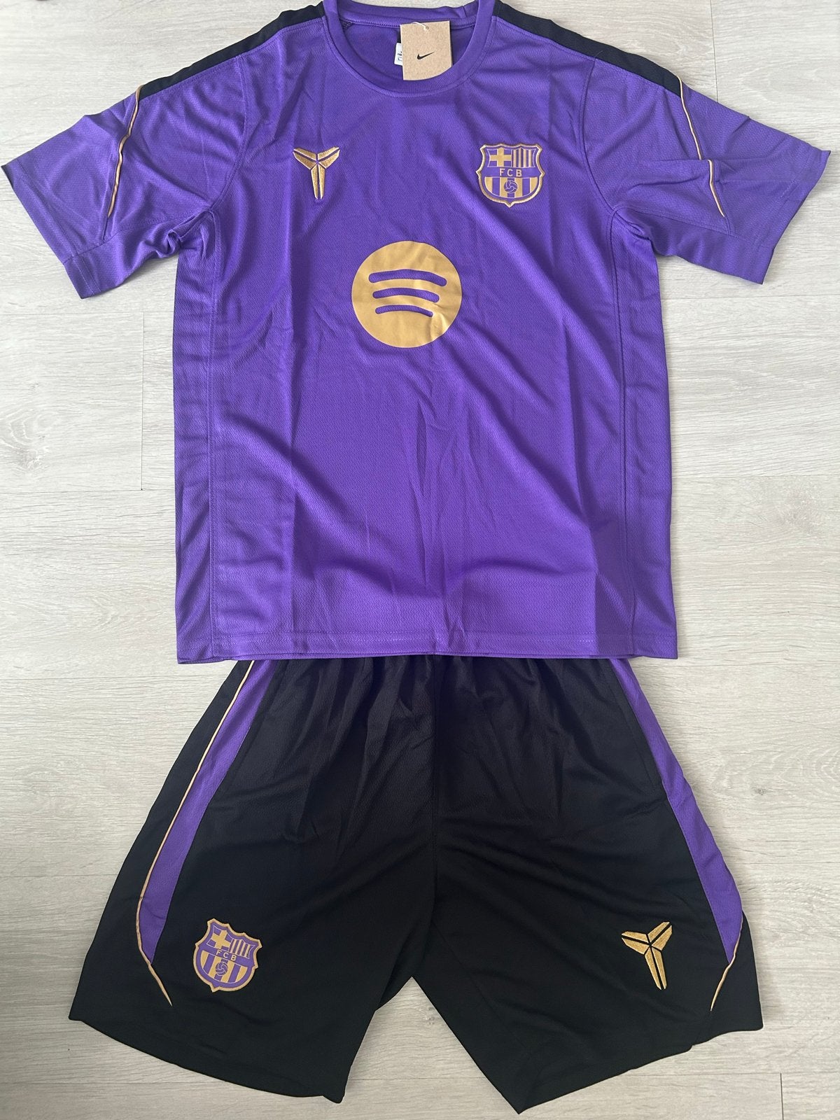 FC Barcelona Trainingsset 2027 - Maten M, L, XL, Maat M, Ophalen of Verzenden, Nieuw, Trainingspak