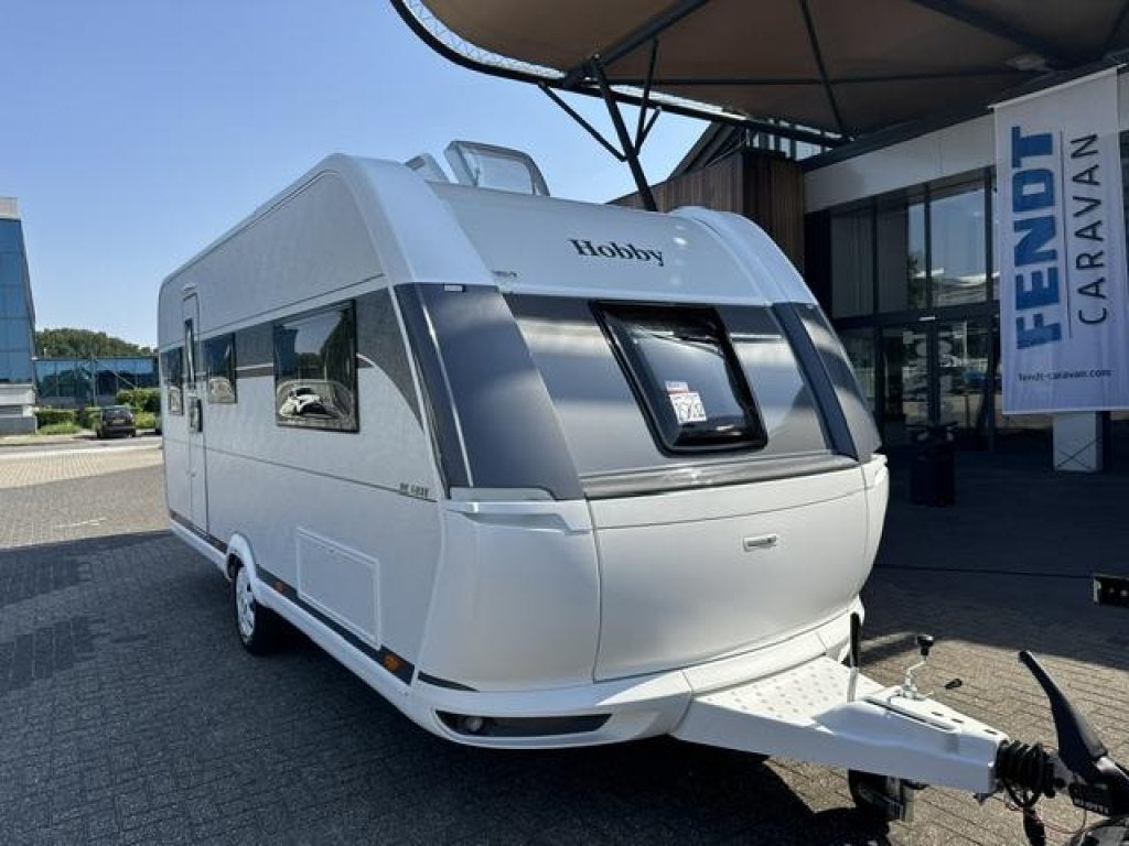 Hobby De Luxe 495 UL 2027 NIEUW BINNEN!!!, Schokbreker, Standaardzit, Hobby, 2 aparte bedden