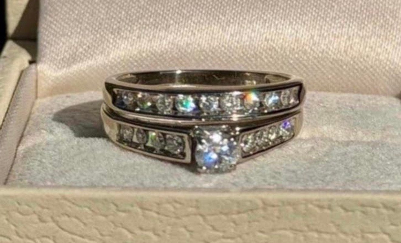 Witgouden ring met 20 natuurlijke diamanten en certificaat!, Sieraden, Tassen en Uiterlijk, Ringen, Nieuw, Dame, Kleiner dan 17