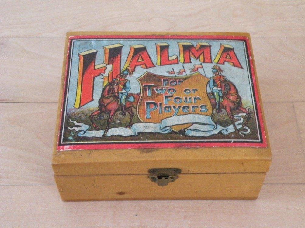 Halma. Kistje met stukken. Antiek., Ophalen of Verzenden