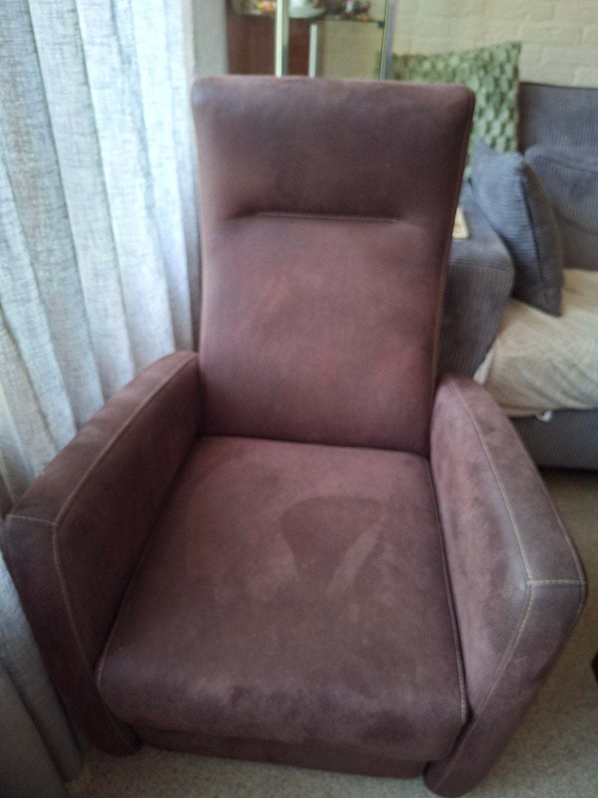 Comfortabele fauteuil - Bruin, Ophalen, 75 tot 100 cm, Zo goed als nieuw, 75 tot 100 cm