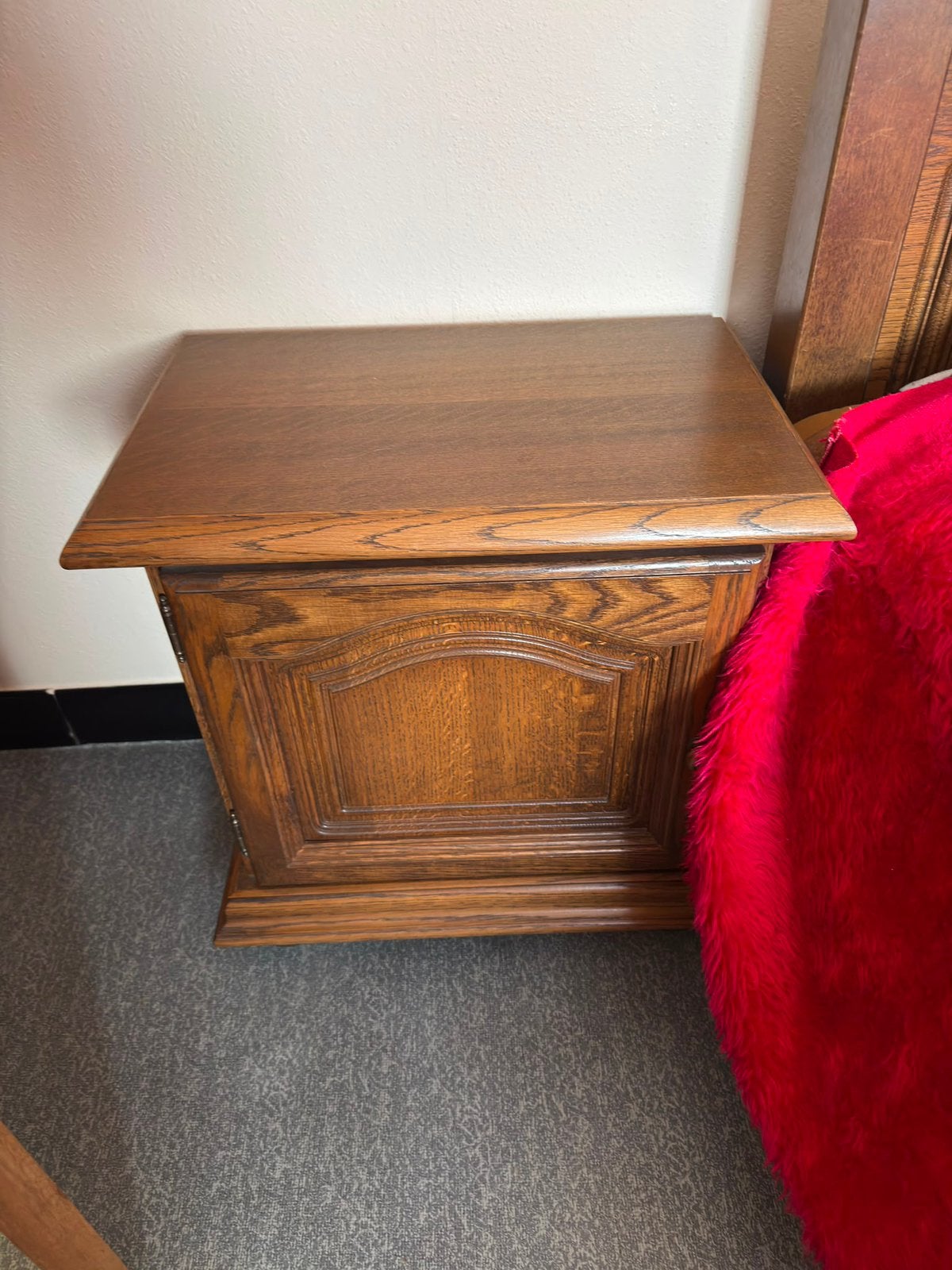 Twee nachtkastjes afhalen te REKEM, Ophalen, Gebruikt, Hout, Minder dan 45 cm