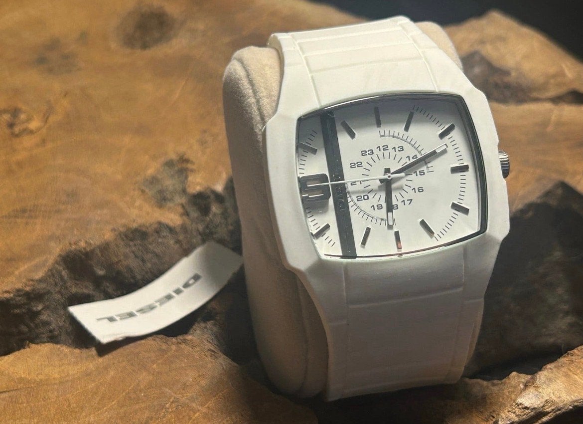 Stijlvol Wit Diesel Horloge - Zo goed als nieuw, Ophalen of Verzenden, Zo goed als nieuw