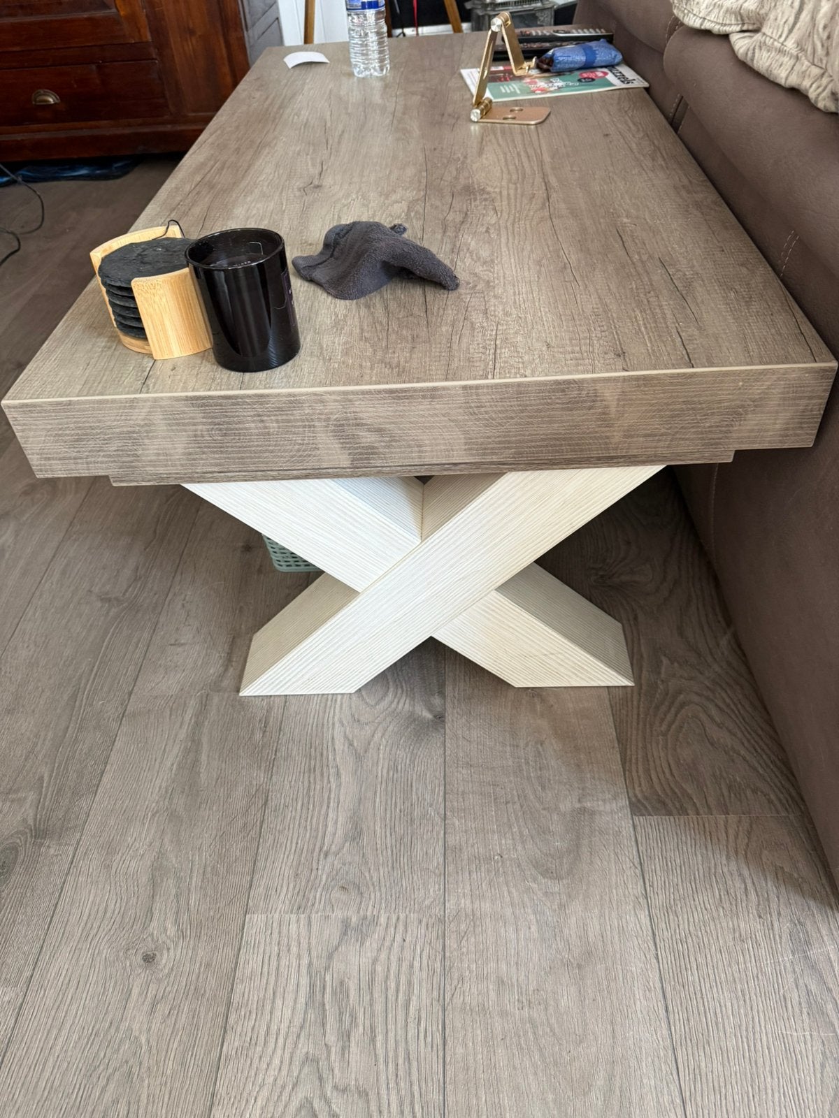 Salontafel en dressoir, Ophalen