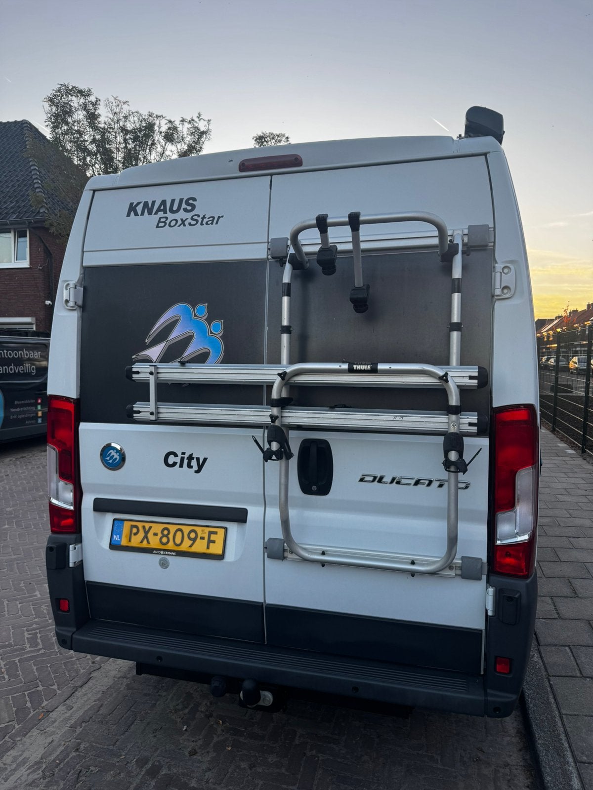 Thule fietsendrager voor Knaus Boxstar Fiat Ducato camper, Ophalen, 2 fietsen, Gebruikt, Achterklepdrager