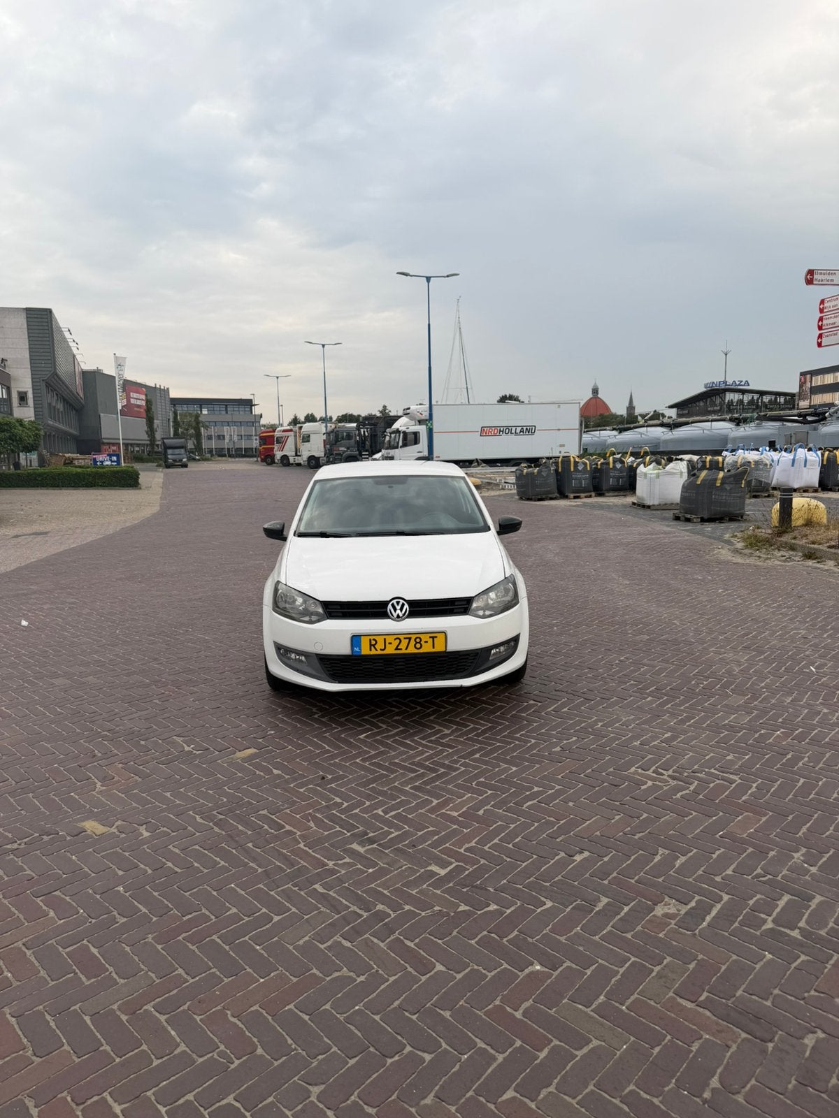 Volkswagen Polo 1.2 Easyline Wit - Rijdt en schakelt goed, Auto's, Voorwielaandrijving, 967 kg, 40 €/maand, 1198 cc