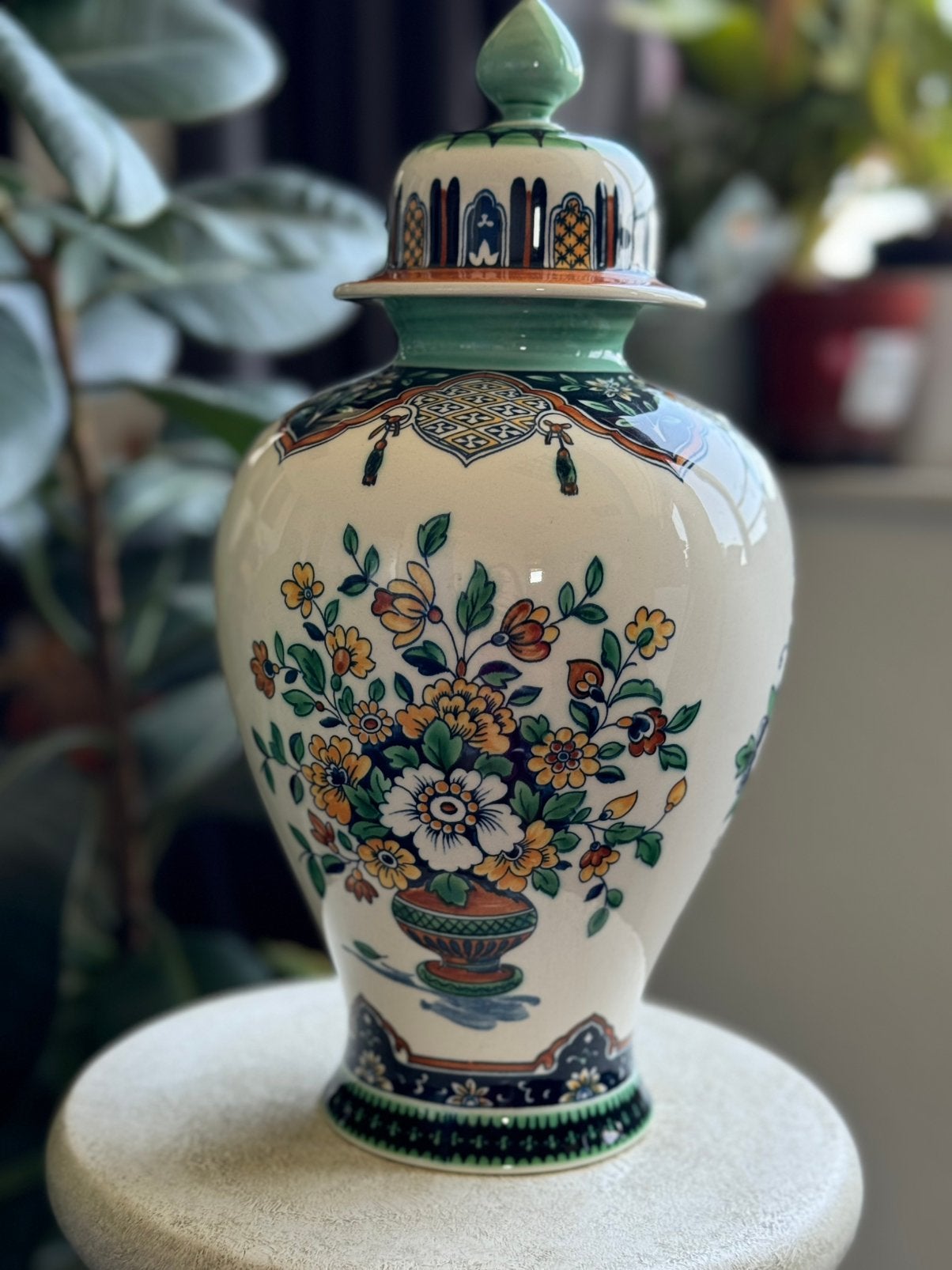 Villeroy & Boch Alt Mettlach: Deckelvase / Vase mit Deckel, Verzenden