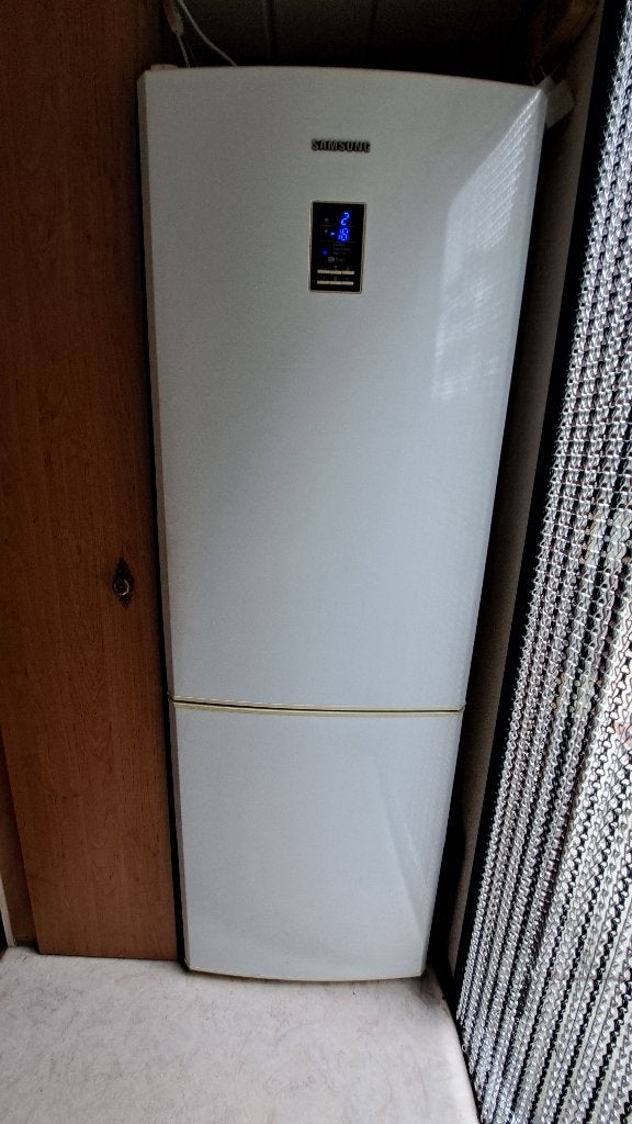 Samsung RLECSW Koelvriescombinatie - Ruim en Energiezuinig