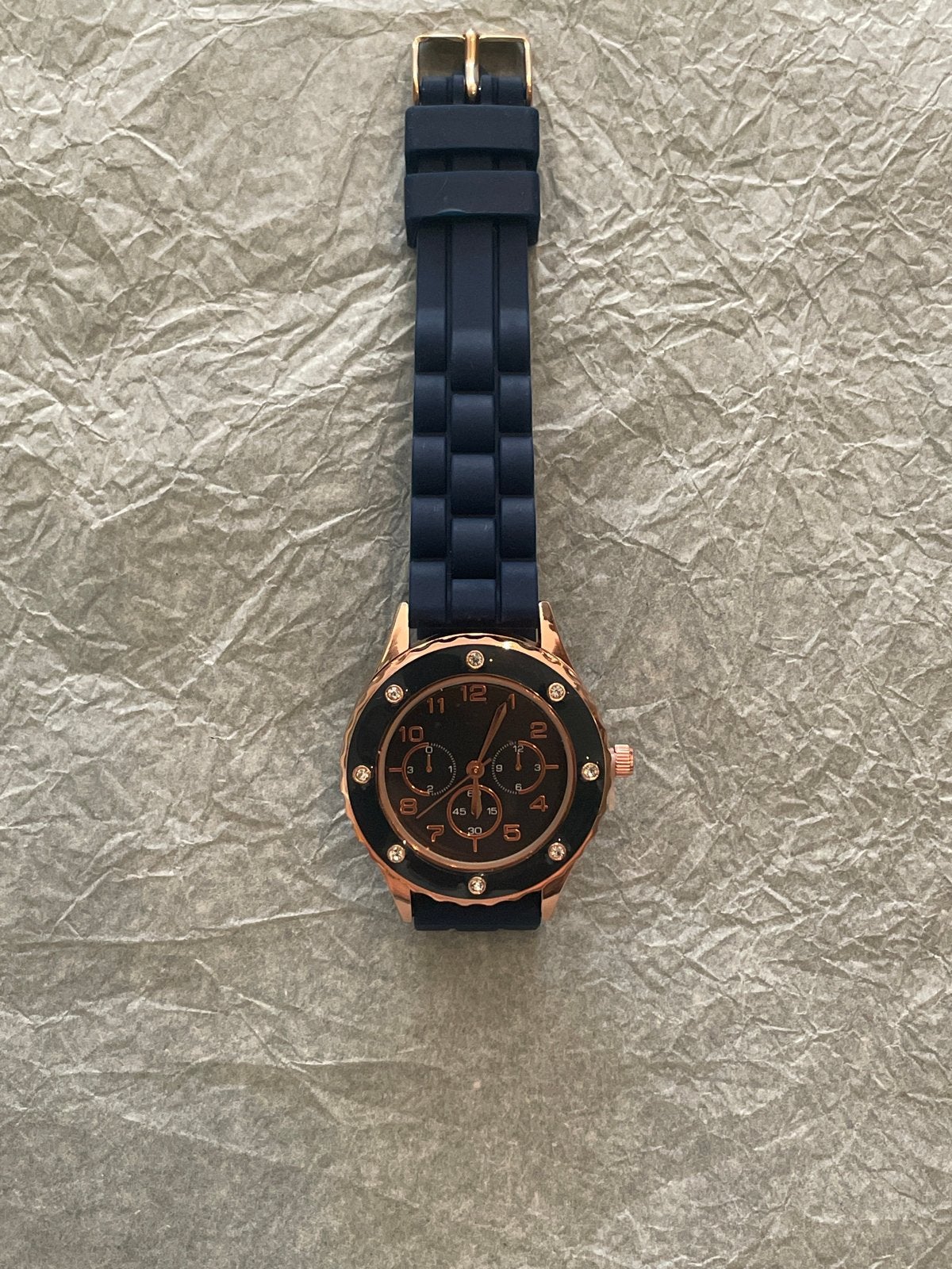 horloge met roségouden kast en donkerblauw bandje, Overige merken, Overige materialen, Polshorloge, Nieuw
