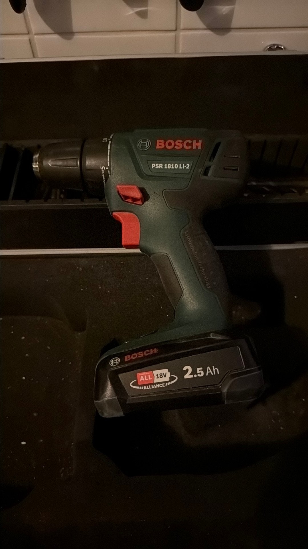 Bosch PSR 1810 LI-2 Accuboormachine met koffer en accu, Ophalen, Gebruikt, Variabele snelheid, Boor- en Schroefmachine