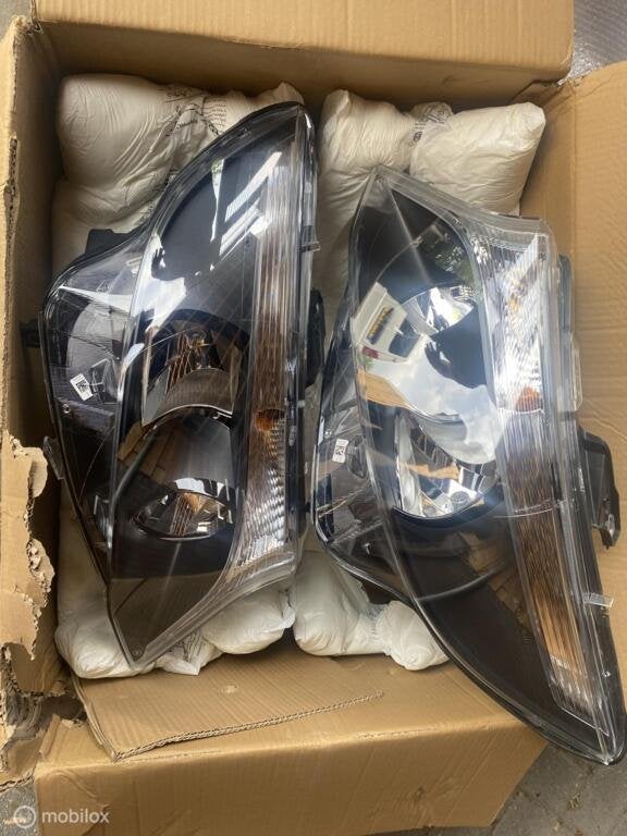 Mercedes Vito W447 Koplampen A4479067700 A9067800 Nieuw!!, Gebruikt, Mercedes-Benz, Ophalen of Verzenden, Mercedes-Benz