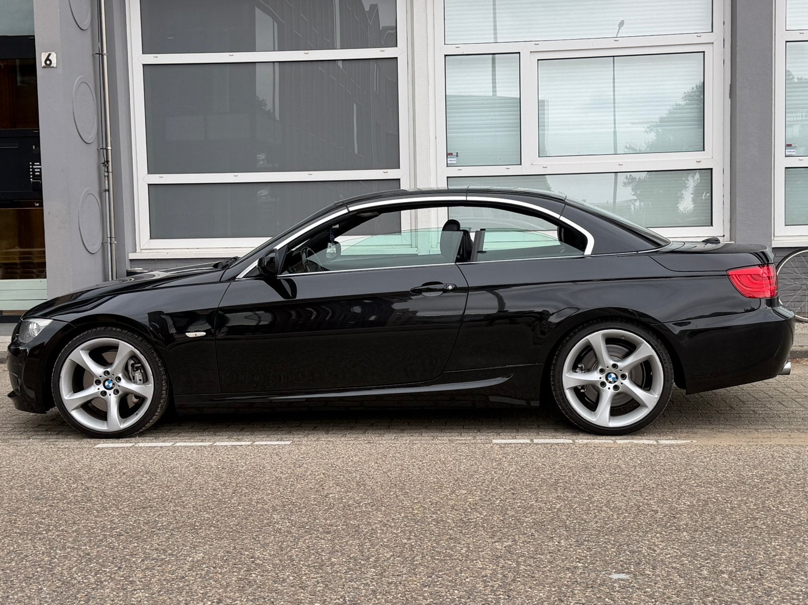 BMW 3-Serie 3.0 I 335 Cabrio AUT  Zwart, Auto's, BMW, Automaat, Achterwielaandrijving, Zwart, Cabriolet