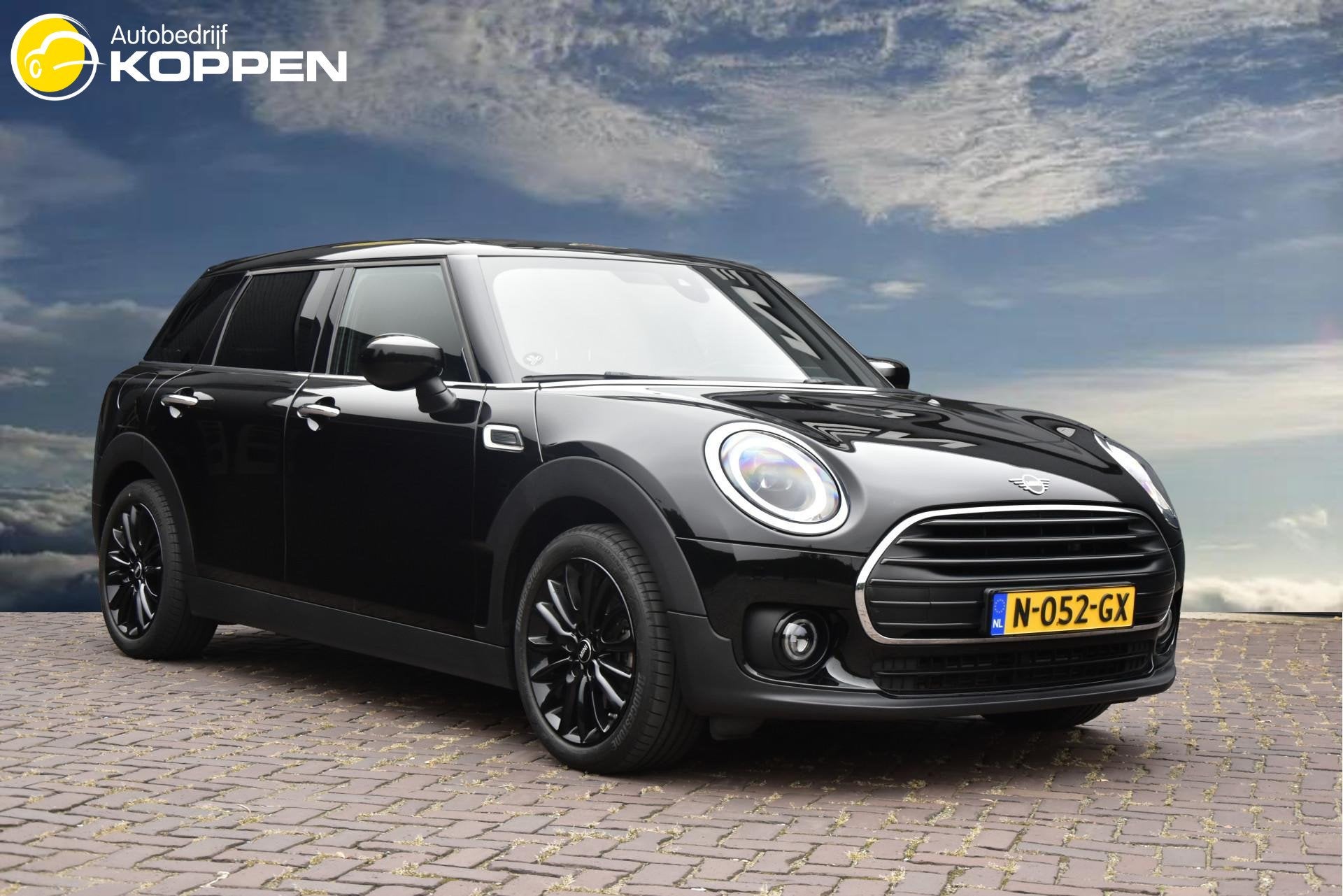MINI Clubman Mini 1.5 Cooper Business Edition Automaat, Auto's, 12 maanden, 136 pk, Gebruikt, Leder en Stof