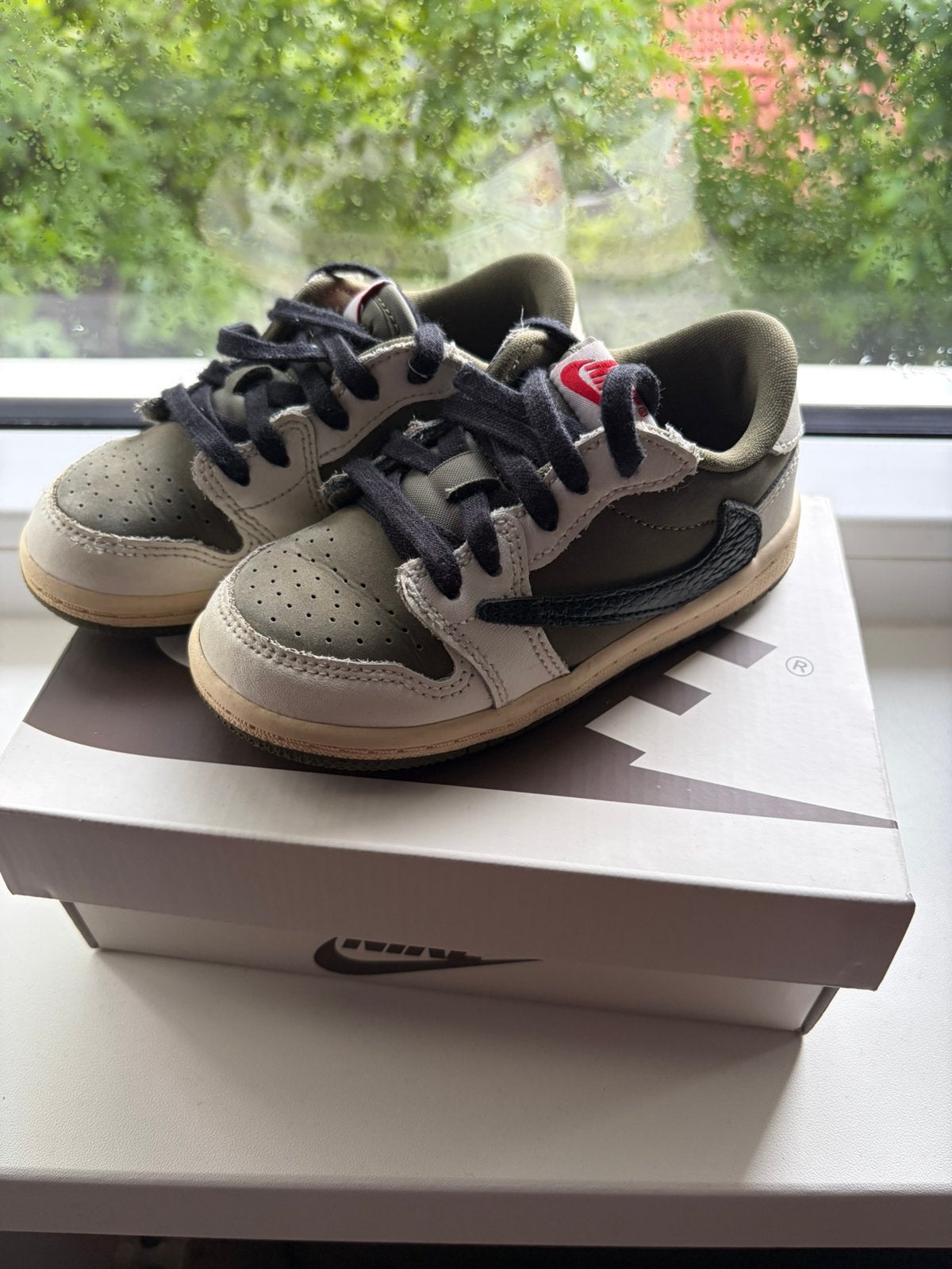 Travis scott, Kinderen en Baby's, Kinderkleding | Schoenen en Sokken, Jongen of Meisje, Schoenen, Ophalen of Verzenden, Zo goed als nieuw