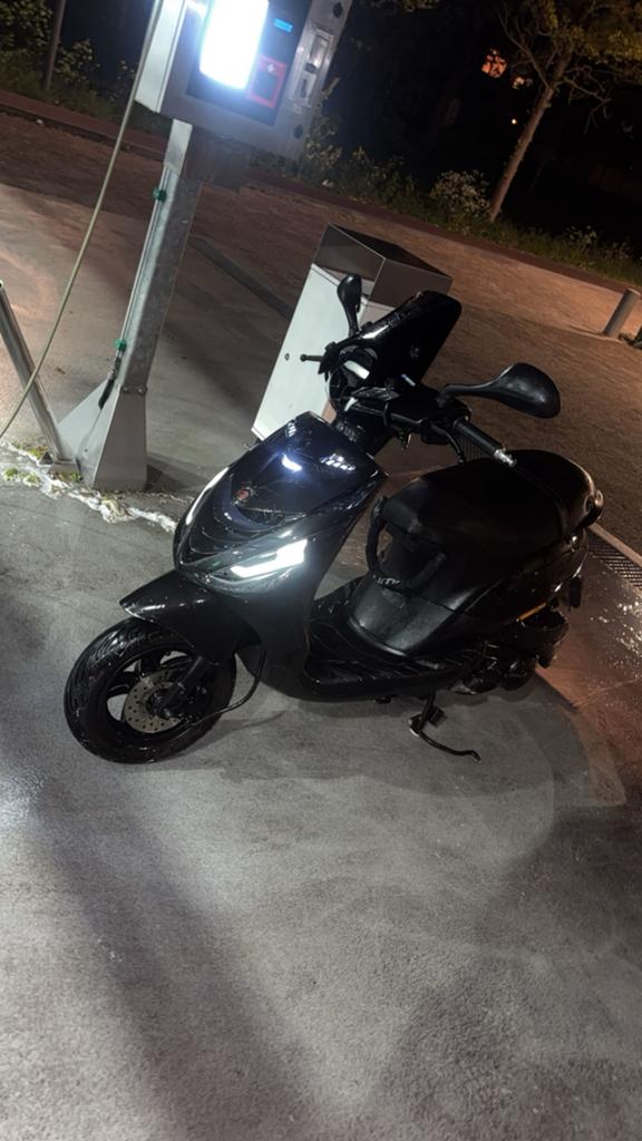 Piaggio zip 4t 2v, Ophalen, Zip, Zo goed als nieuw, Benzine