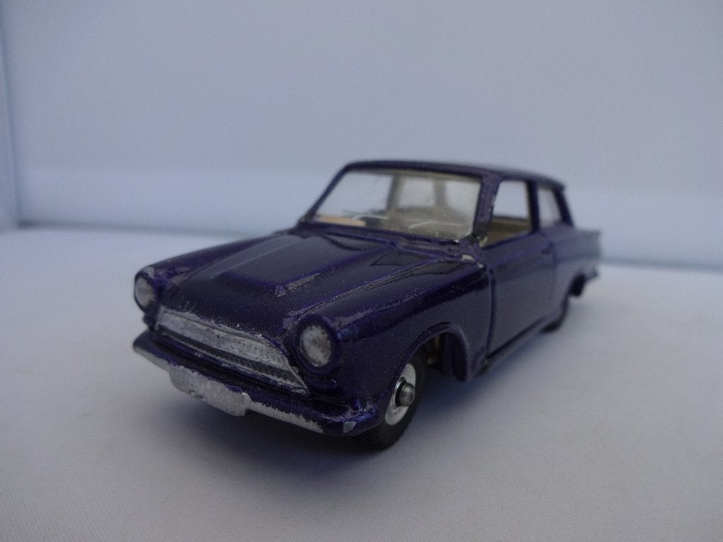 Ford Cortina Paars nr: 139 van Dinky Toys MECCANO 1:43, Ophalen of Verzenden, Gebruikt, Auto, Dinky Toys