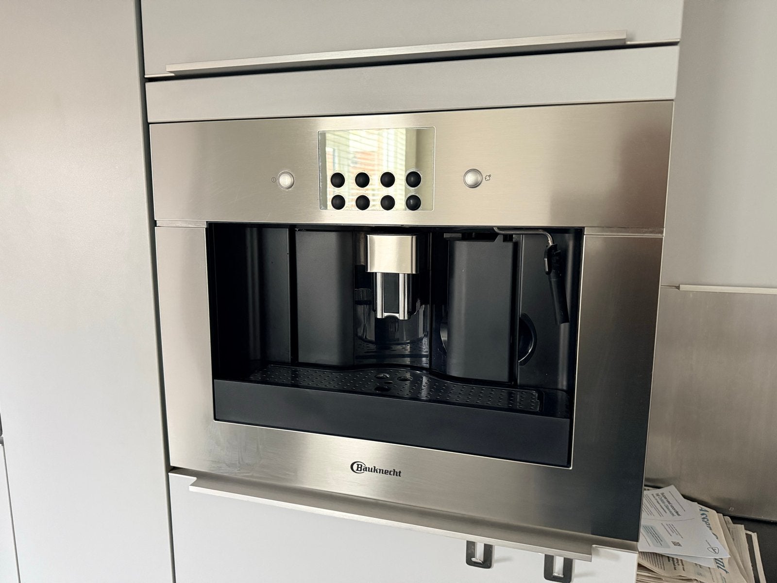 Foto 9 van Moderne U-keuken met inbouwapparatuur