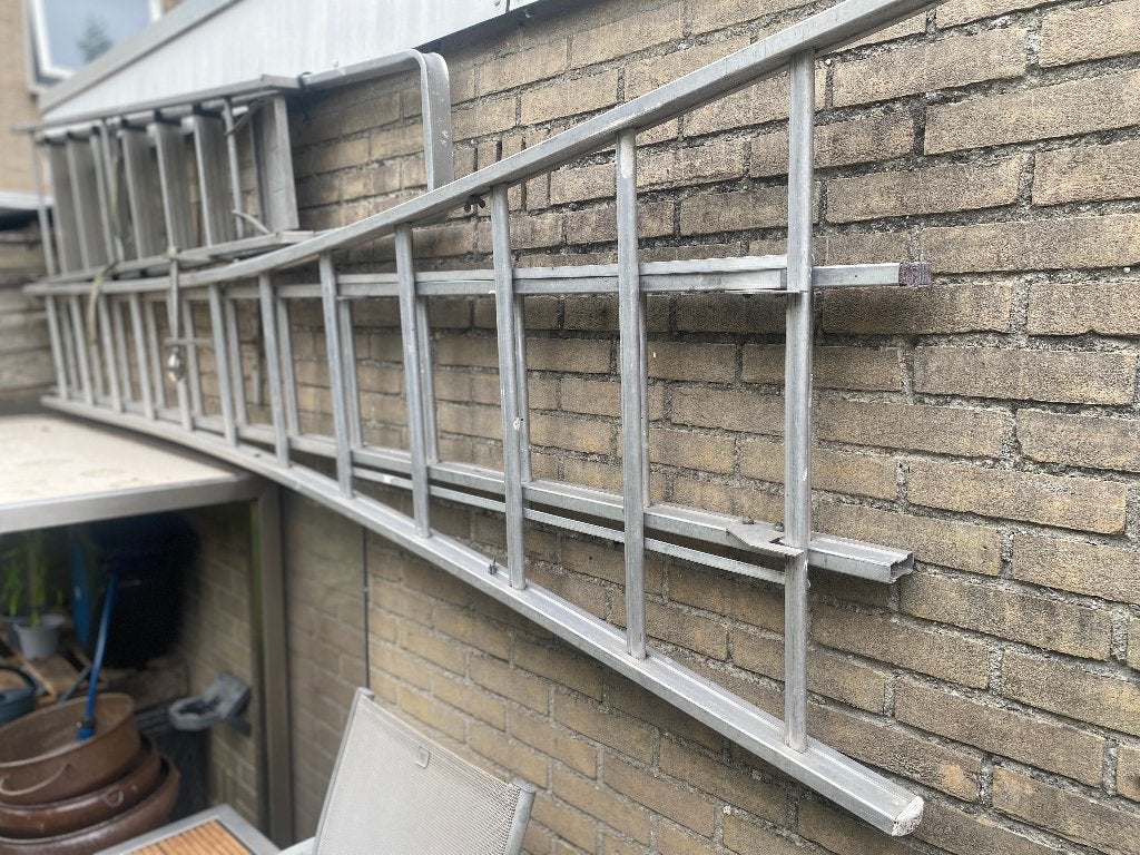 ladder uitschuifbaar, Doe-het-zelf en Verbouw, Ladders en Trappen, Ophalen of Verzenden, Gebruikt, Ladder, 4 meter of meer