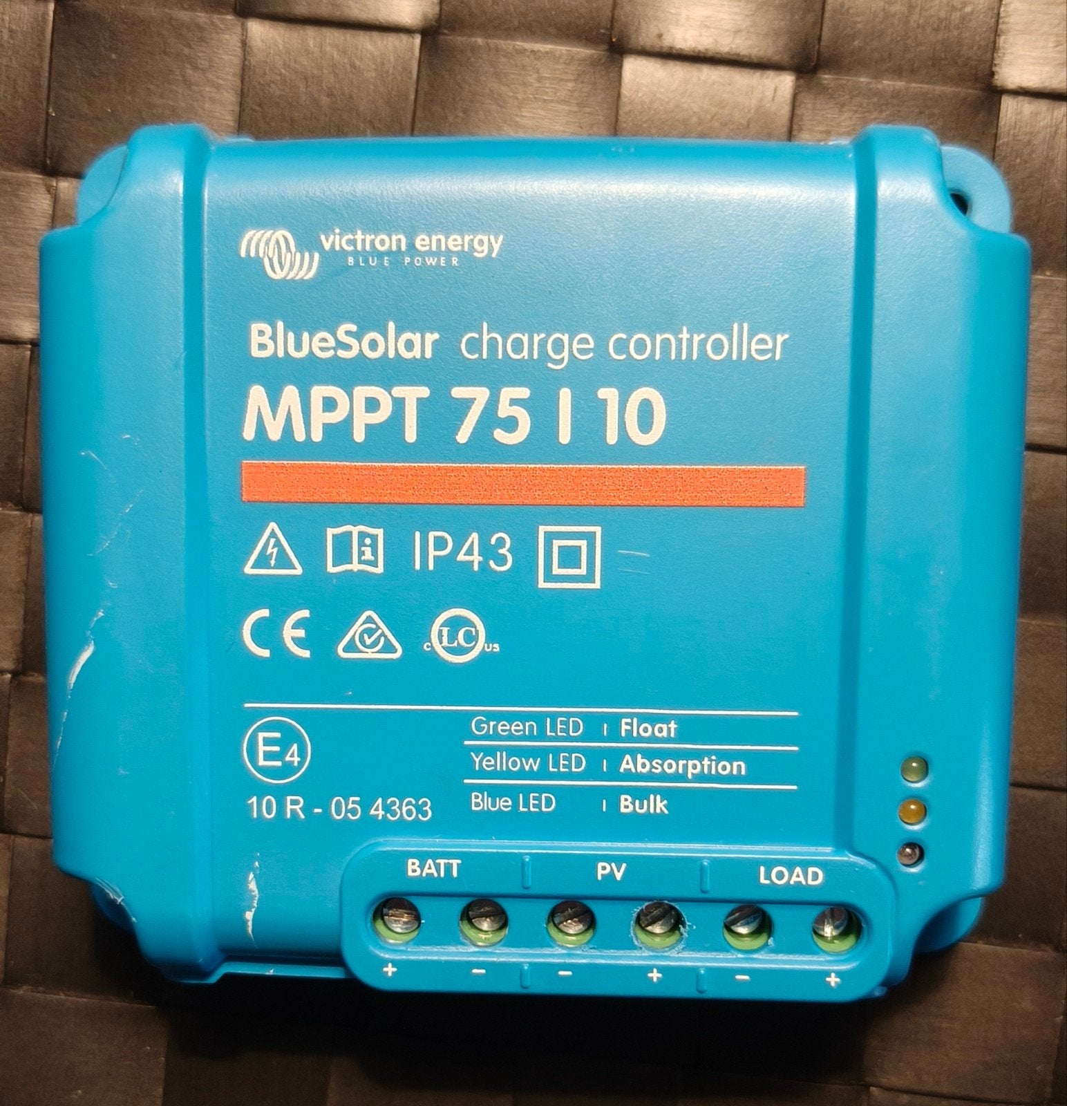 Victron Energy BlueSolar MPPT 75 | 10 Laadregelaar, Ophalen of Verzenden, Zo goed als nieuw