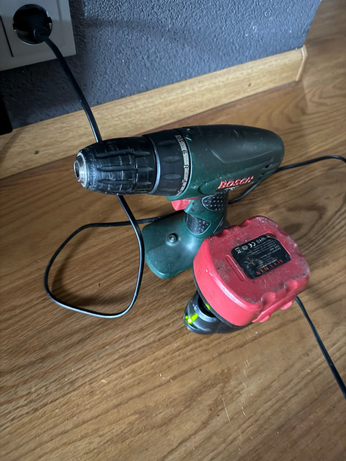 Bosch PSR 12 Boormachine (accu vervangen, beperkte duur), Gebruikt, Variabele snelheid, Ophalen of Verzenden, Boor- en Schroefmachine