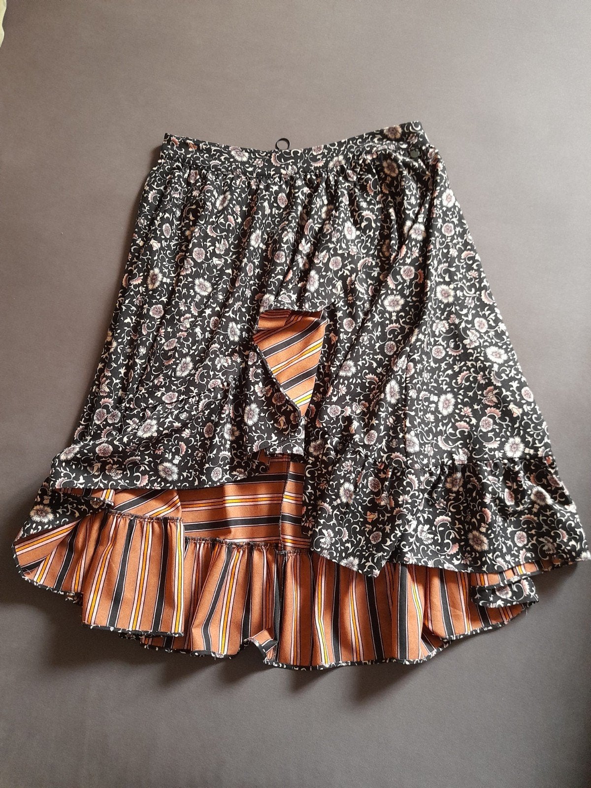 Scotch & Soda asymmetrische rok met bloemenprint, maat S, Zwart, Scotch & Soda, Ophalen of Verzenden, Zo goed als nieuw