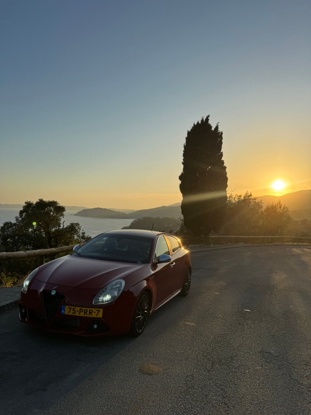 Alfa Romeo Giulietta 1.750 TBI 2011 Rood NAP 3e eigenaar, Auto-onderdelen, Ophalen, Nieuw, Alfa Romeo