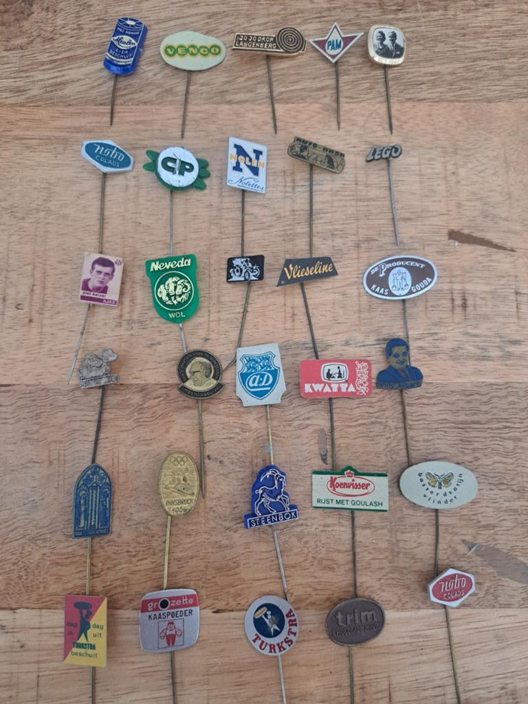 30 stuks vintage retro speldjes, Gebruikt, Allerlei, Ophalen of Verzenden, N.b