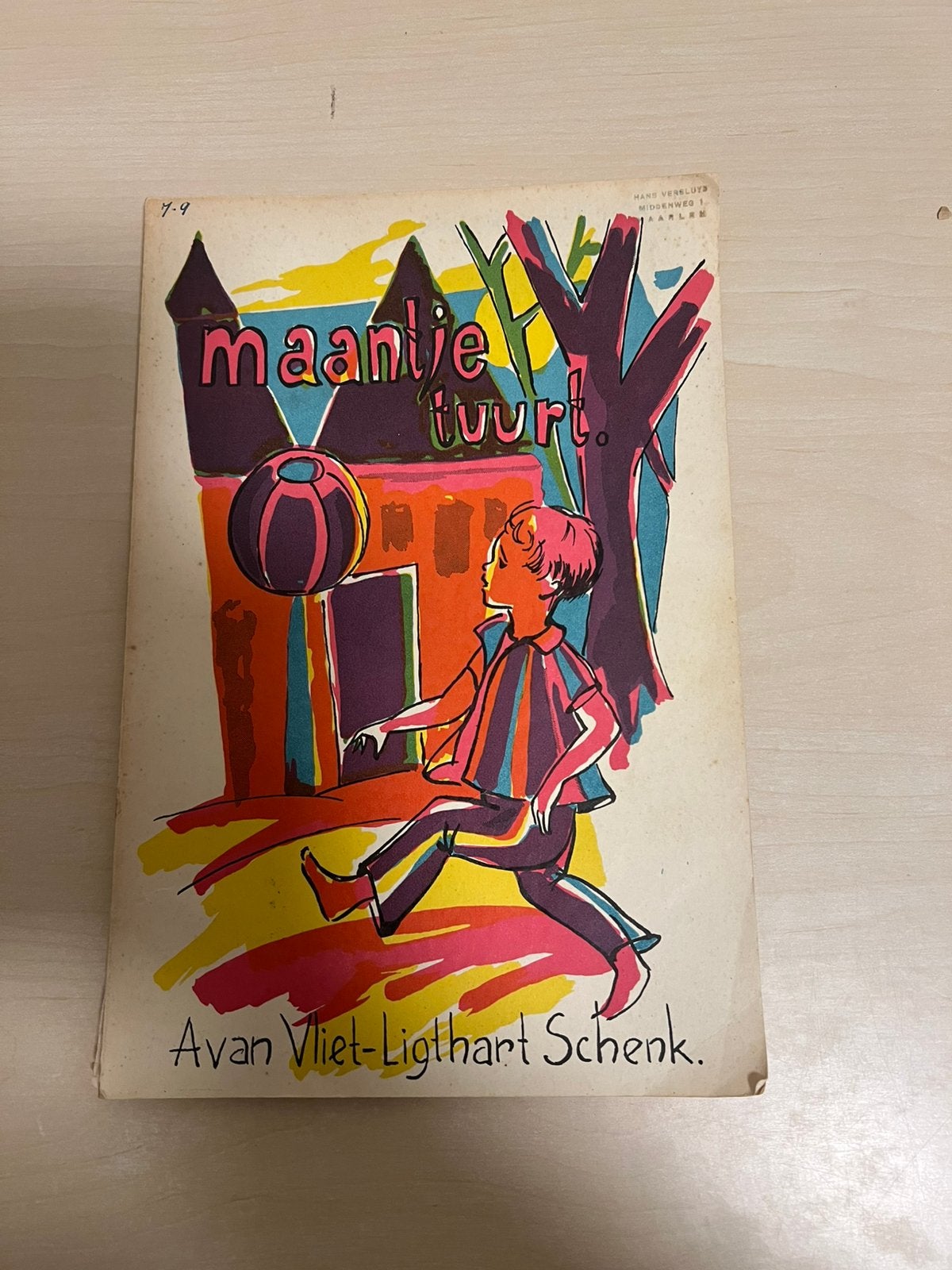 Maantje tuurt door A. Van Vliet -Ligthart Schenk, Ophalen of Verzenden