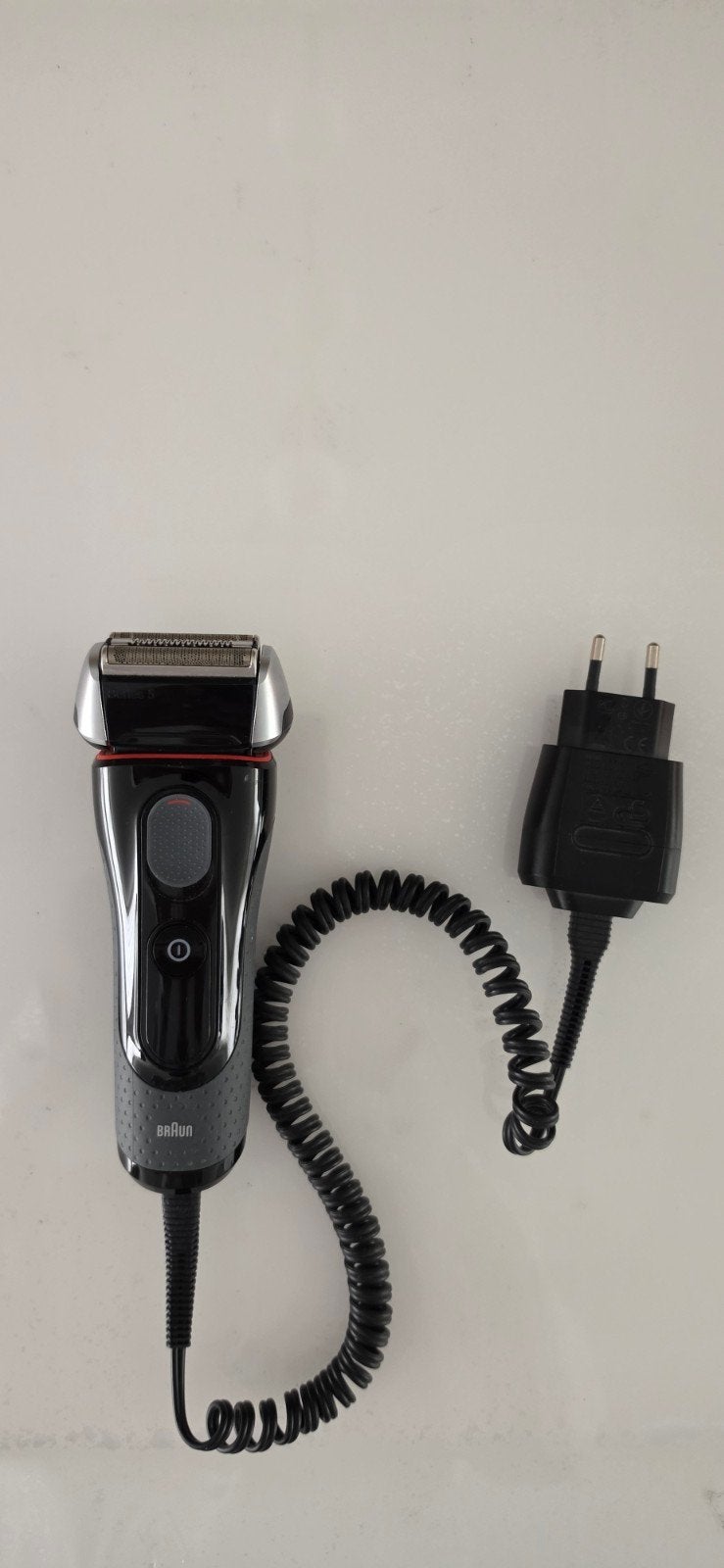 Braun Series 3 scheerapparaat met oplader, Ophalen of Verzenden, Gebruikt, Scheren en Epileren