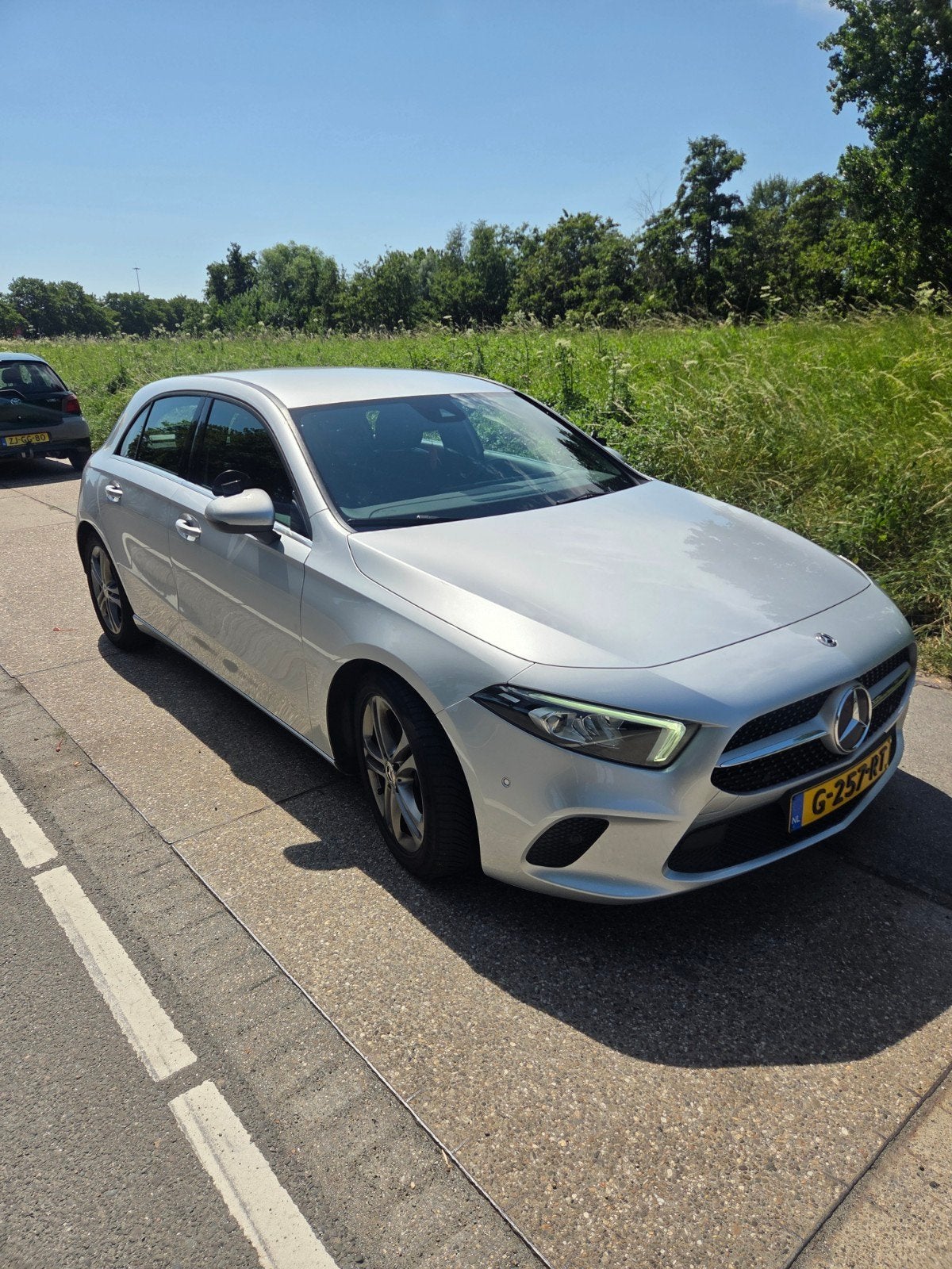 Mercedes-Benz A-Klasse A 160 109pk 2019 Grijs, Auto's, Mercedes-Benz, Voorwielaandrijving, 4 cilinders, Origineel Nederlands, Handgeschakeld