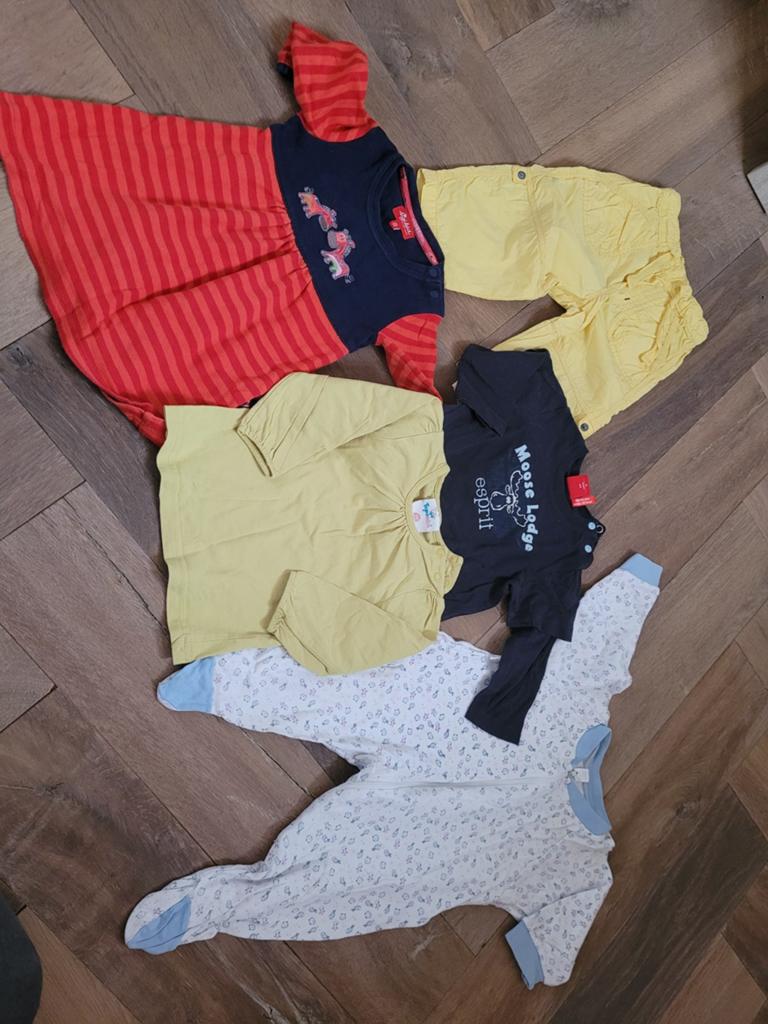 Babykleding pakket mast 80: jurk, broek, shirtjes en romper, Ophalen, Gebruikt, Diverse merken, Jongetje of Meisje