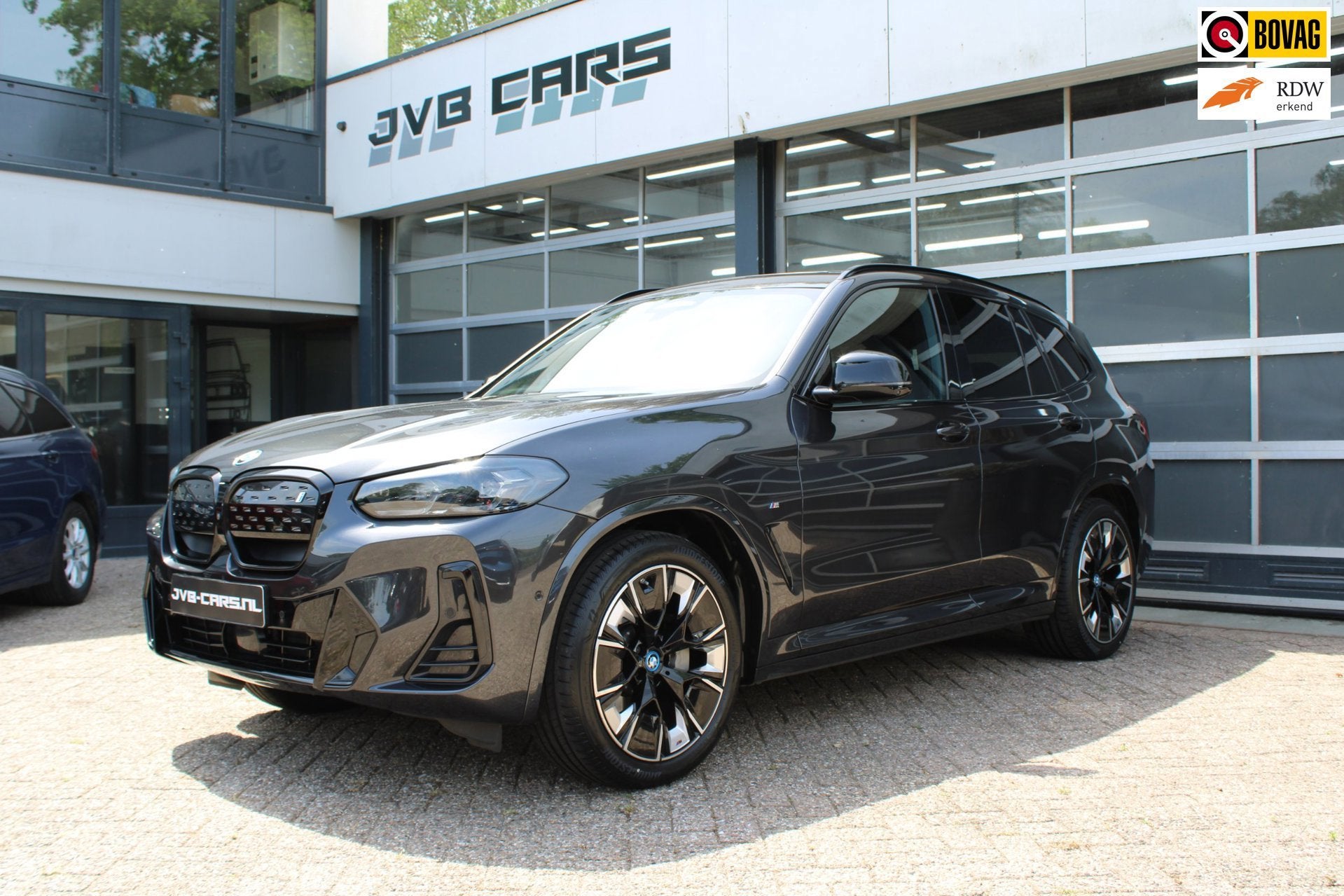 BMW IX3 High Executive 80 kWh/pano/Mpakket, Auto's, Automaat, Gebruikt, Zwart, Leder