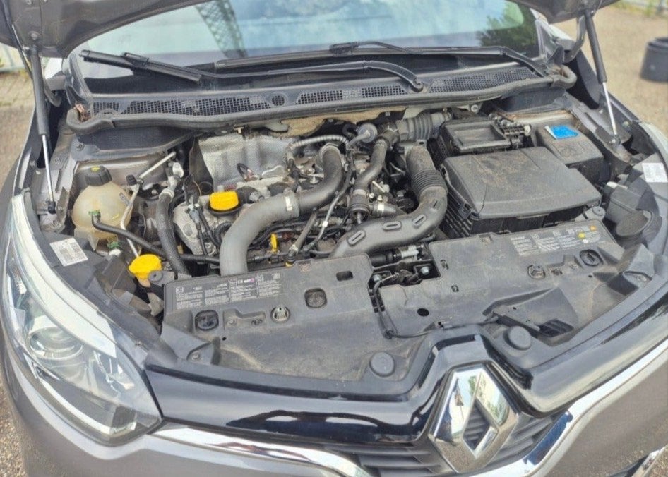 Foto 11 van Renault Captur AUTOMAAT 1.2 TCE 120 EDC 2014 Grijs