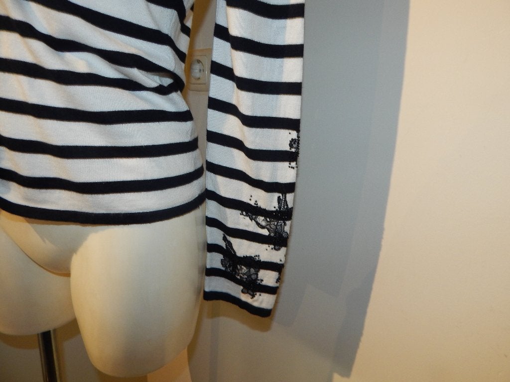 Marccain gestreept vest bovenkant voile kant sier stiksels, Maat 38/40 (M), Verzenden, Wit, Gedragen